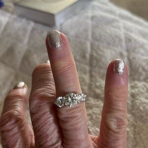 Sterling cubic zirconia ring size 6